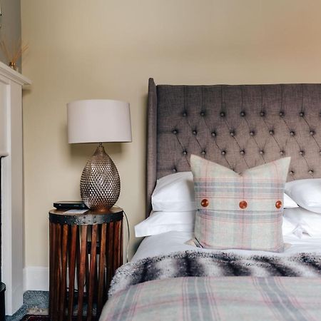 Luxury Inverness Central Apartment Private Parking ภายนอก รูปภาพ